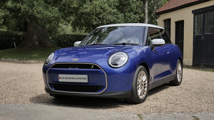 MINI COOPER ELECTRIC HATCHBACK 135kW E Sport 41kWh 3dr Auto